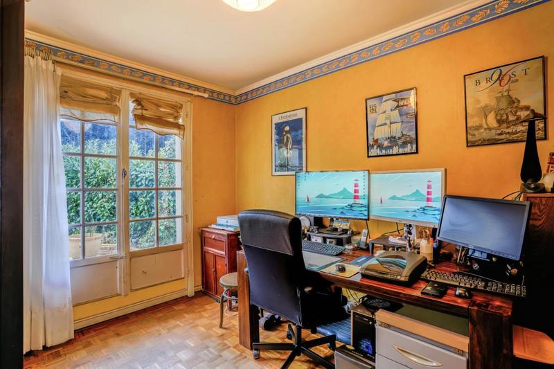 Maison - 137 m² - 7 pièces