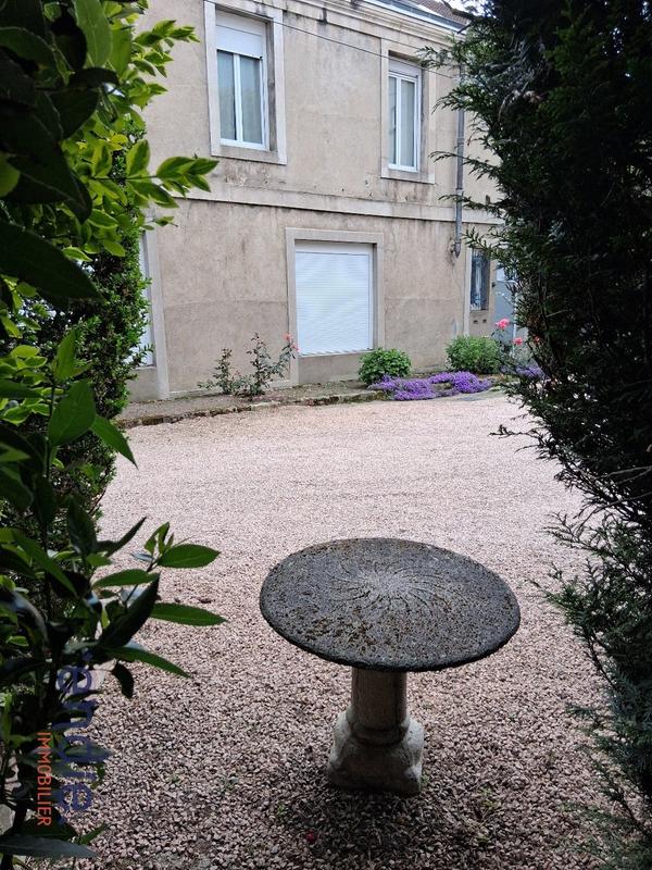 Appartement bourgeois - 193 m² - 9 pièces