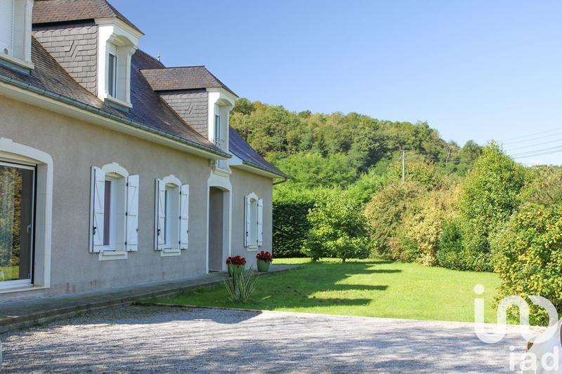 Maison - 257 m² - 8 pièces