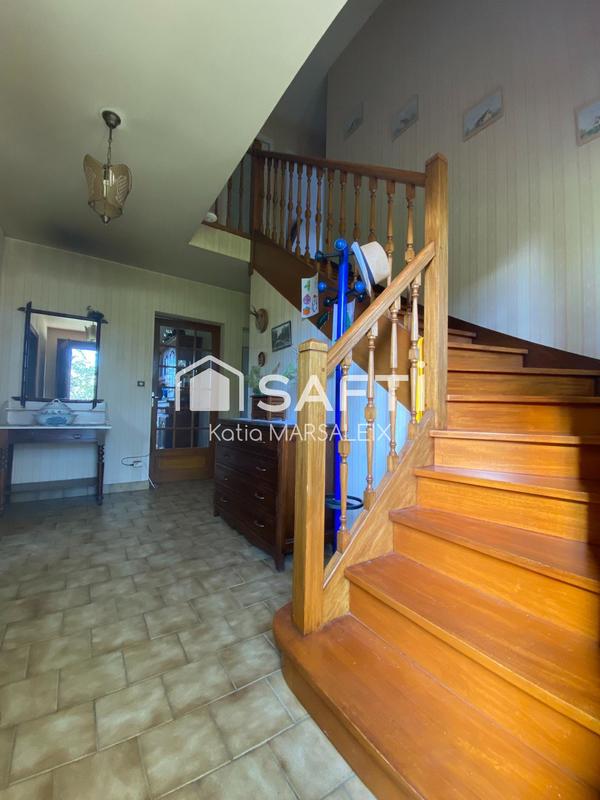 Maison - 166 m² - 6 pièces