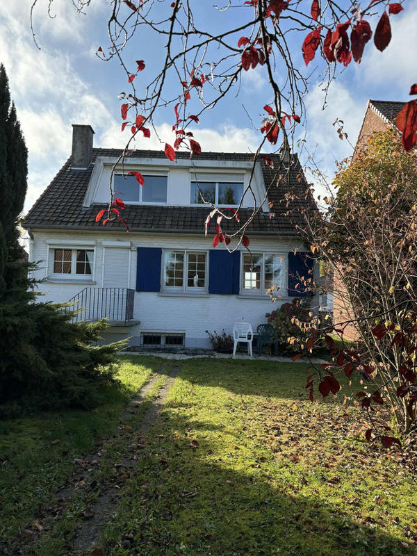 Maison - 94 m² - 6 pièces