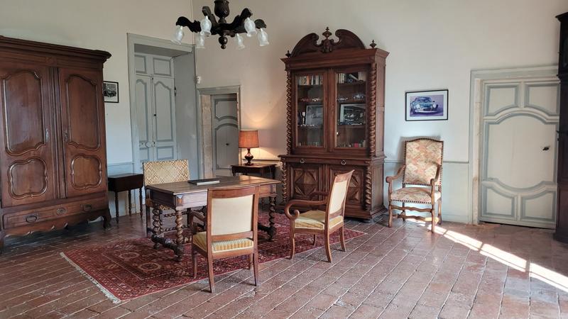 Château - 280 m² - 13 pièces