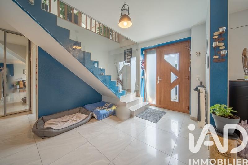Maison - 181 m² - 8 pièces