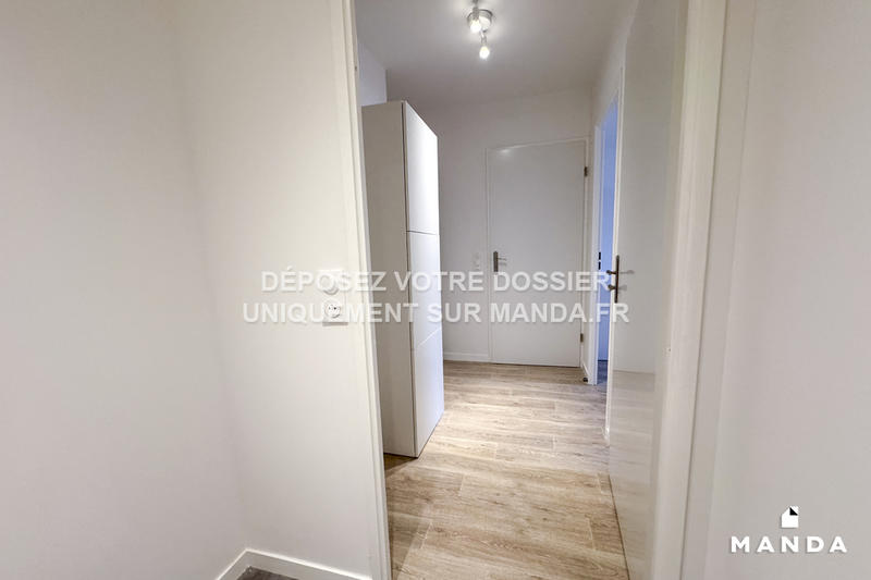 Chambre - 10 m² - 4 pièces