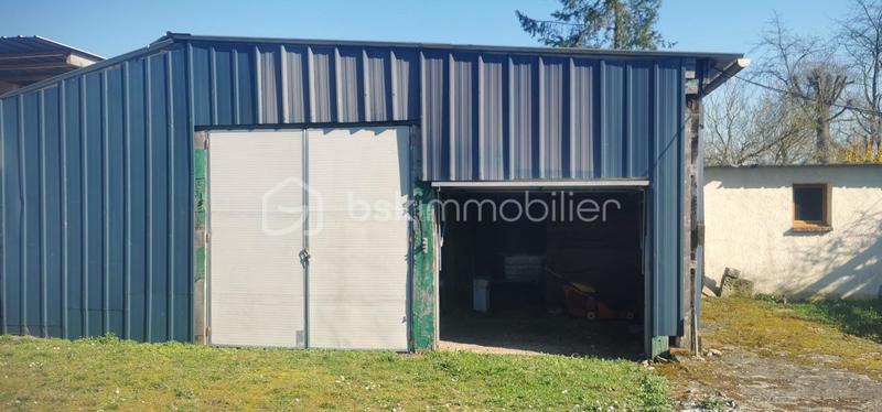 Terrain industriel - 323 m²