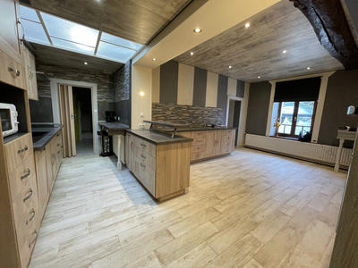 Maison - 170 m² - 6 pièces