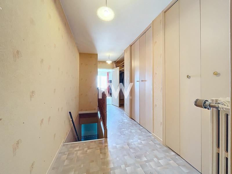 Pavillon - 136 m² - 6 pièces