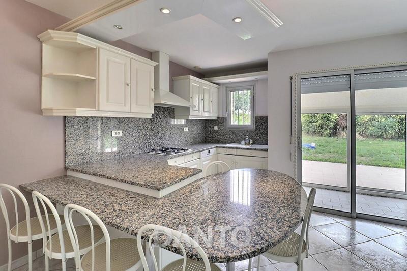 Maison - 127 m² - 7 pièces