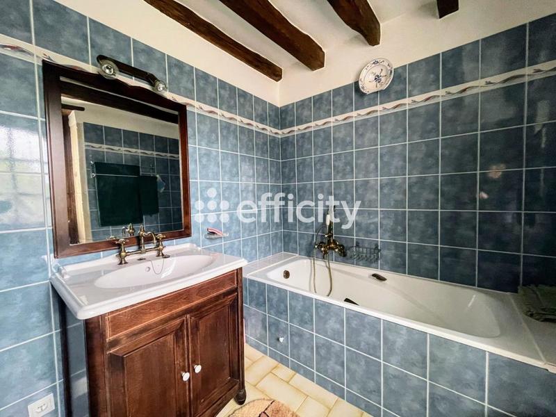 Maison - 215 m² - 8 pièces