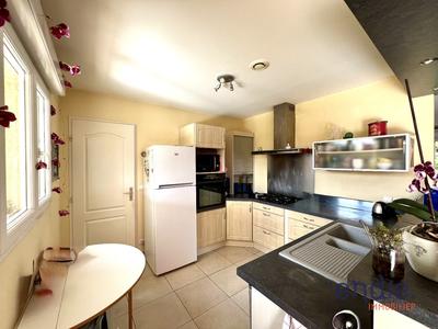 Maison - 102 m² - 4 pièces