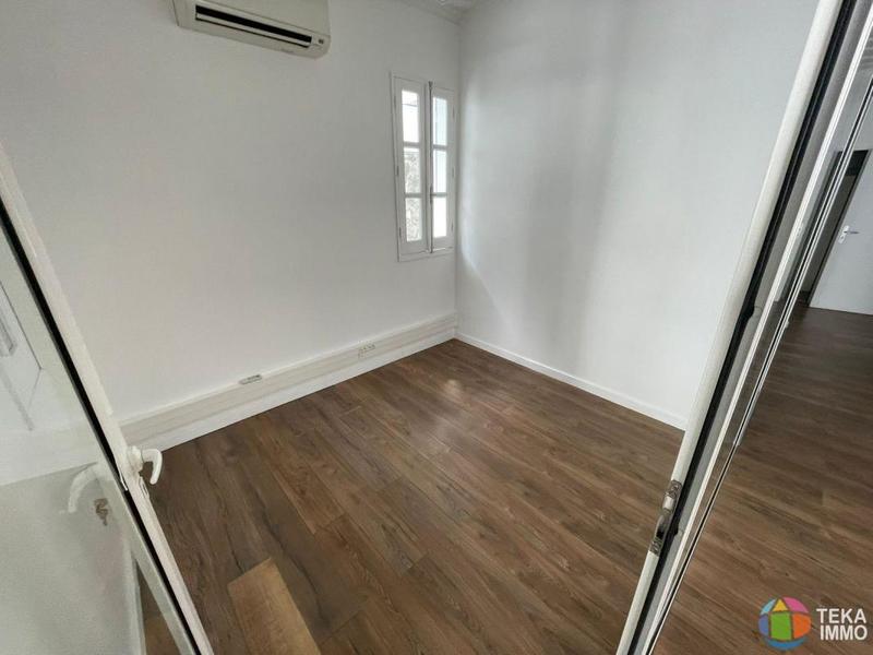 Bureau - 70 m² - 5 pièces