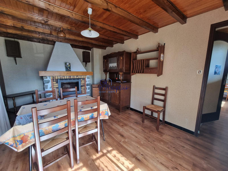 Maison traditionnelle - 121 m² - 9 pièces