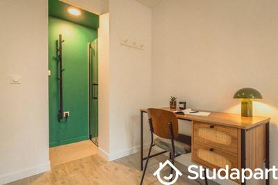 Chambre - 9 m² - 1 pièce