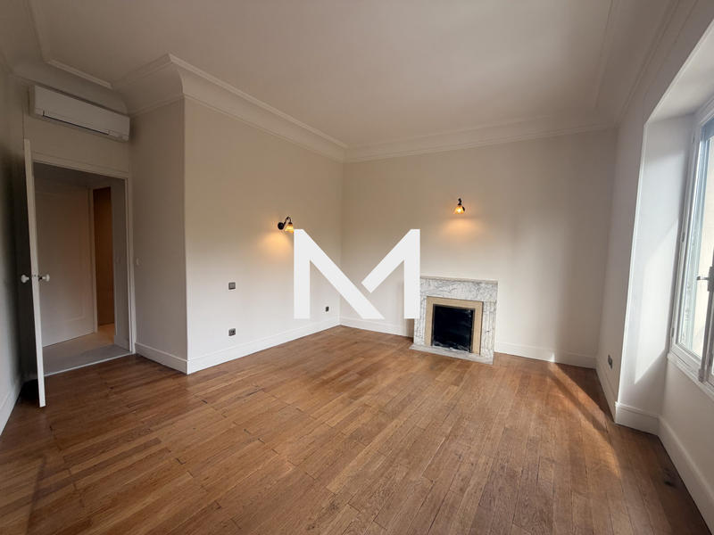 Appartement - 90 m² - 3 pièces