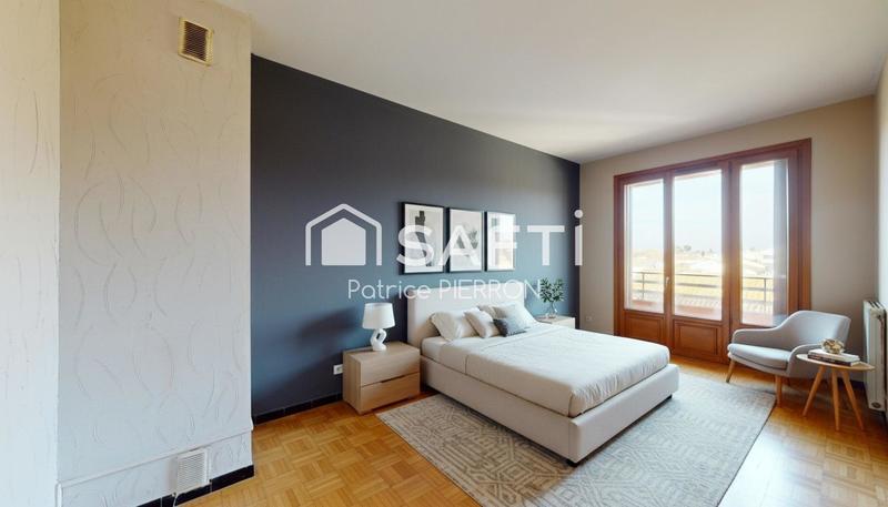 Appartement - 80 m² - 4 pièces