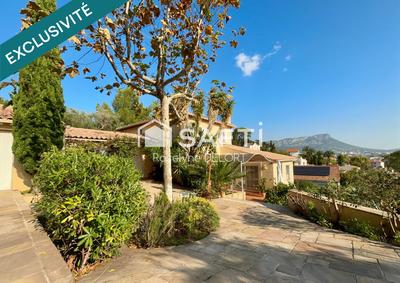 Maison - 223 m² - 8 pièces