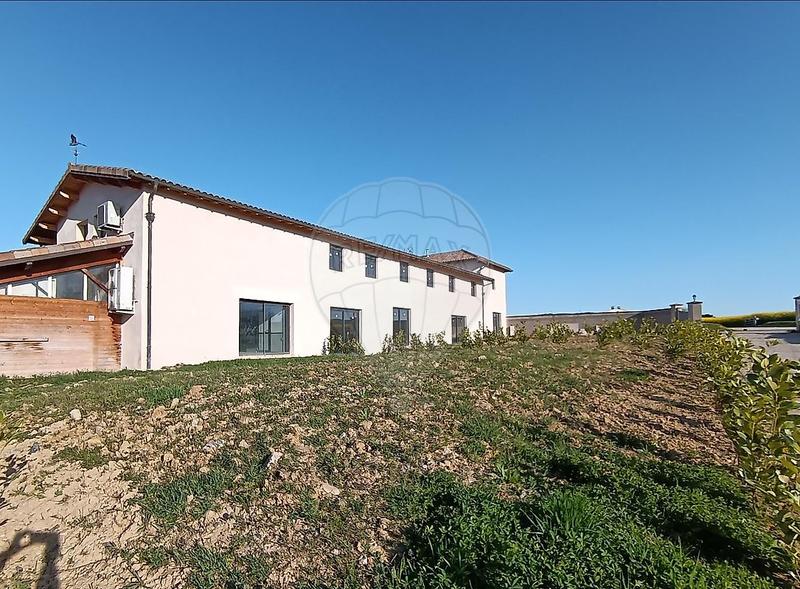 Maison - 137 m² - 5 pièces