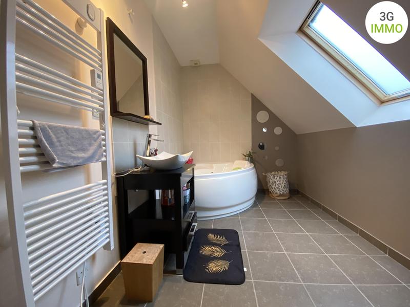 Maison - 103 m² - 6 pièces