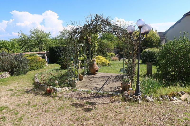 Demeure - 280 m² - 12 pièces