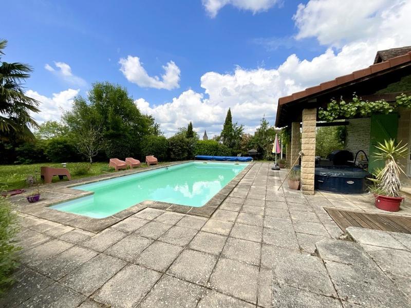 Maison - 150 m² - 6 pièces