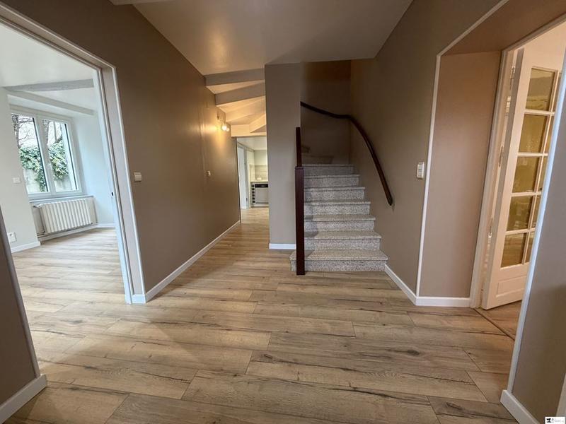 Maison traditionnelle - 172 m² - 7 pièces