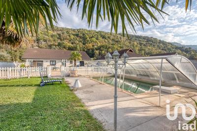 Maison - 97 m² - 5 pièces