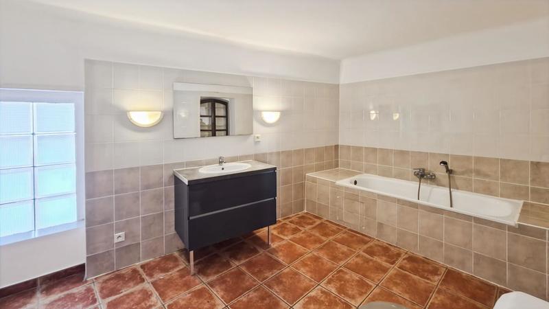 Maison - 165 m² - 8 pièces