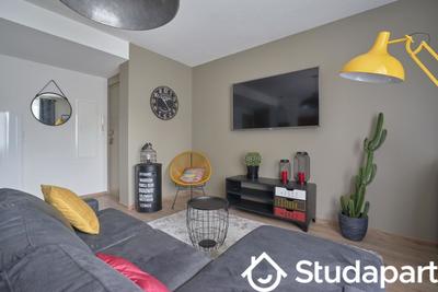 Chambre - 11 m² - 1 pièce