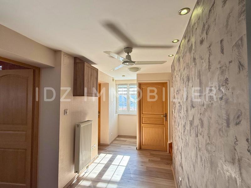 Appartement - 106 m² - 6 pièces