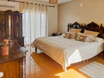 Maison - 267 m² - 5 pièces