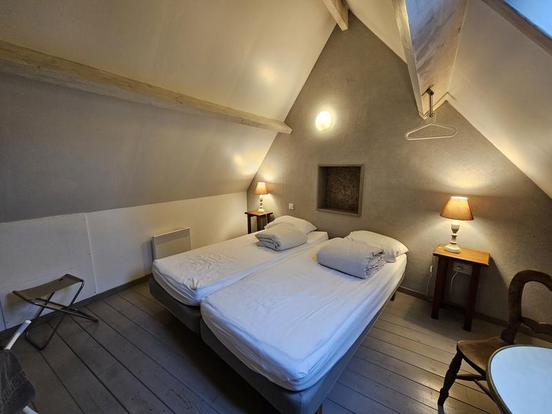 Maison - 280 m² - 10 pièces