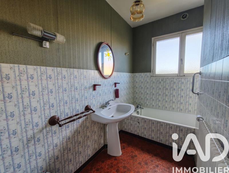 Maison - 194 m² - 9 pièces