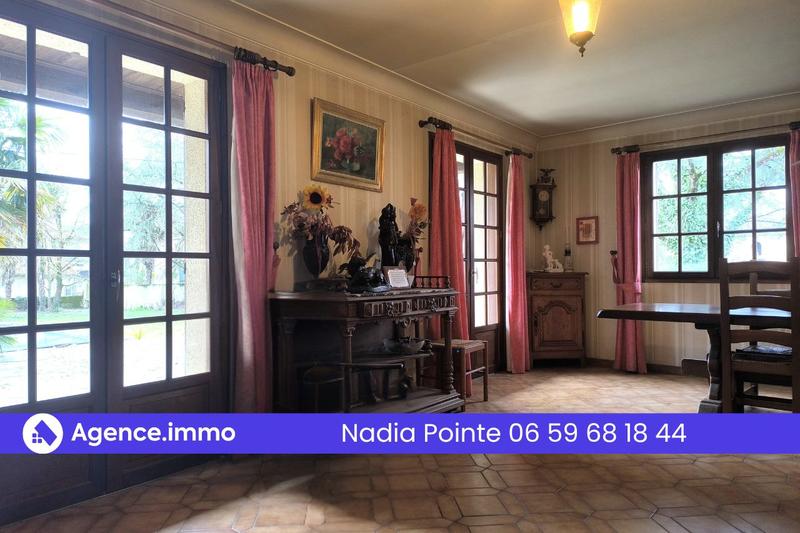 Maison traditionnelle - 147 m² - 8 pièces