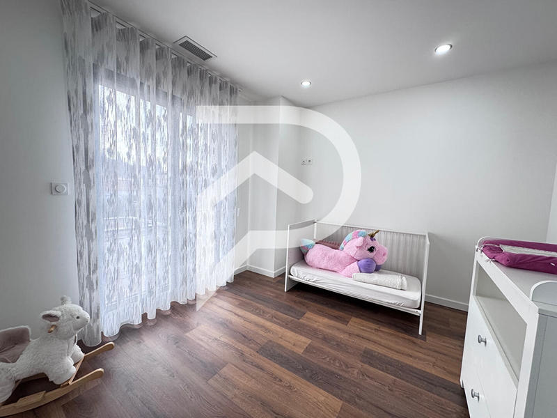 Maison - 183 m² - 6 pièces