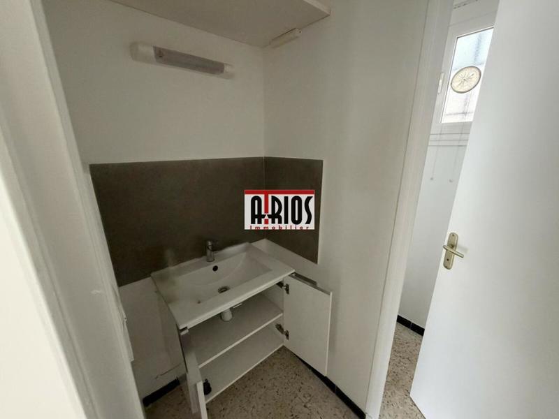 Local d'activité / Entrepôt - 109 m²