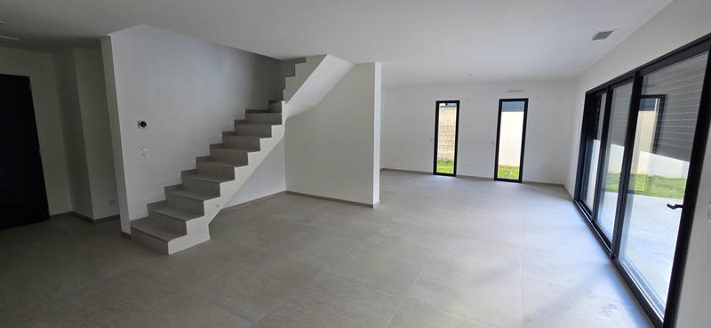 Maison - 155 m² - 6 pièces