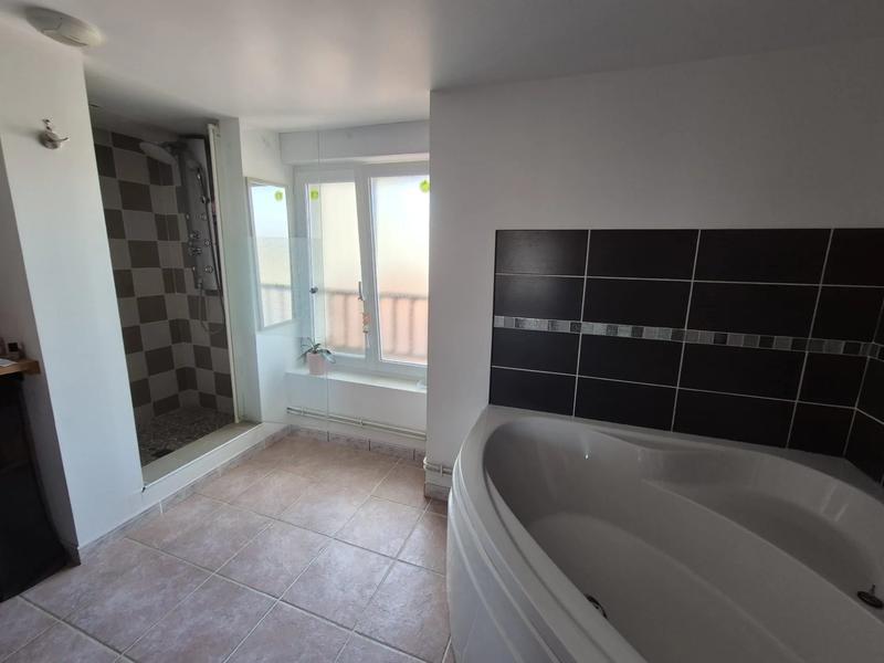 Maison de village - 137 m² - 6 pièces