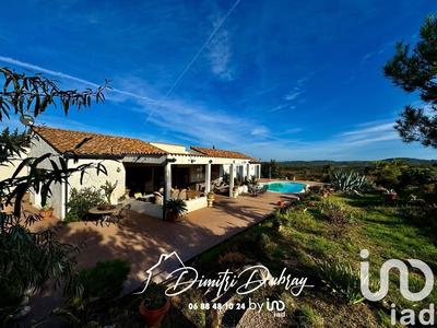 Maison - 222 m² - 7 pièces