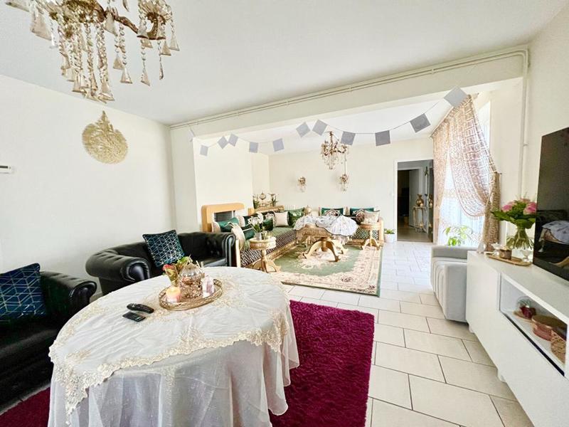 Immeuble - 260 m² - 10 pièces