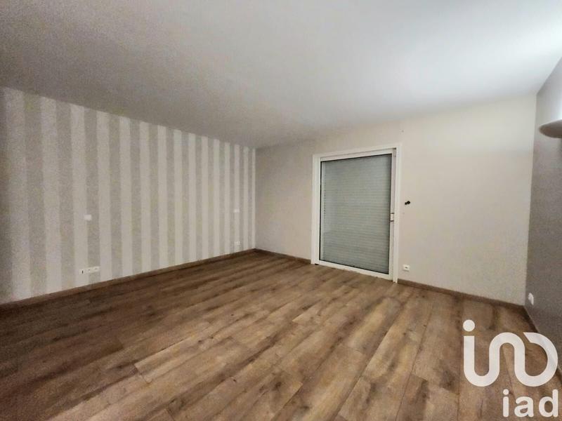 Maison - 256 m² - 5 pièces