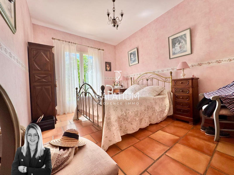 Villa - 202 m² - 7 pièces