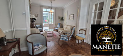 Maison - 248 m² - 11 pièces