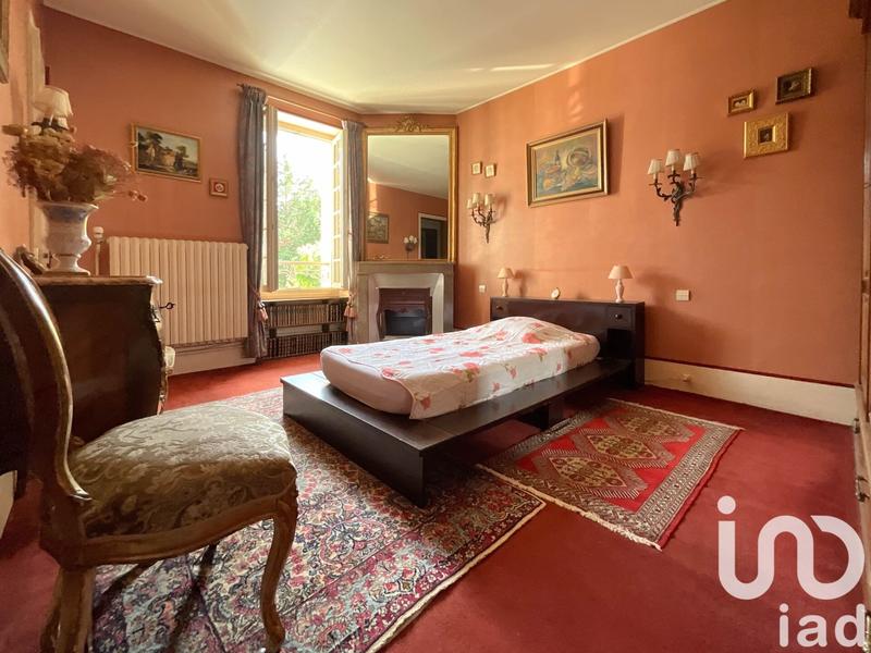 Maison - 230 m² - 10 pièces