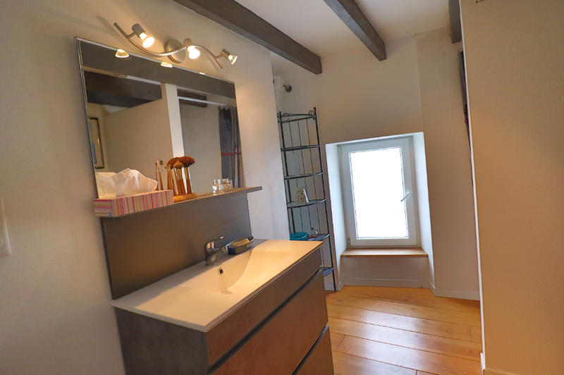 Appartement - 80 m² - 3 pièces