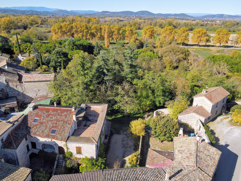 Maison - 479 m² - 15 pièces