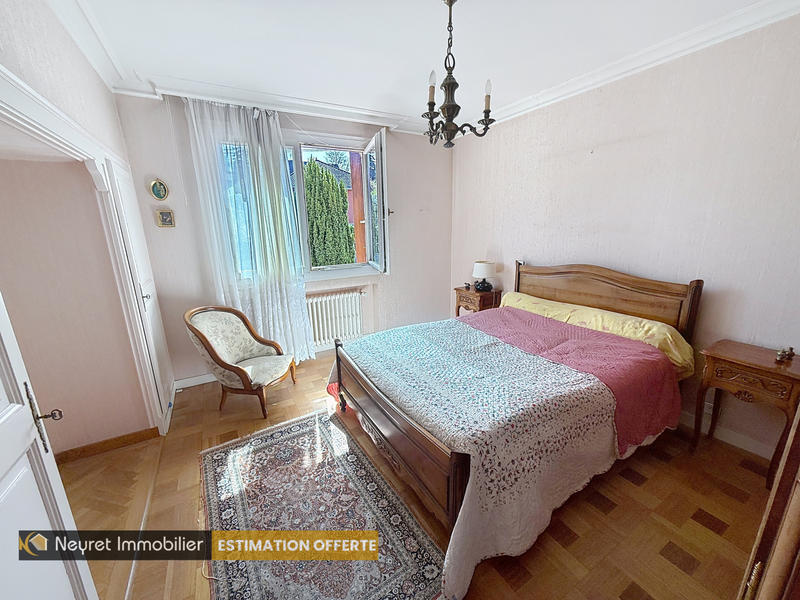 Maison - 140 m² - 6 pièces