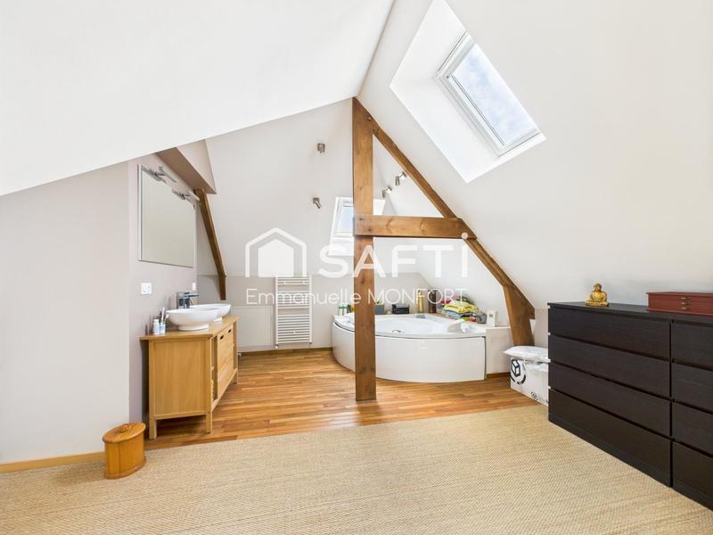 Maison - 180 m² - 6 pièces