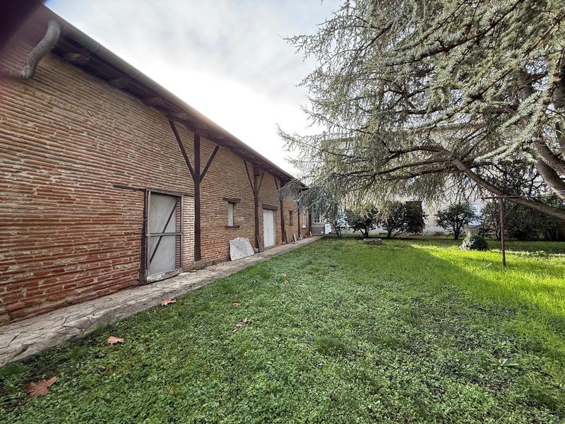 Maison - 290 m² - 6 pièces