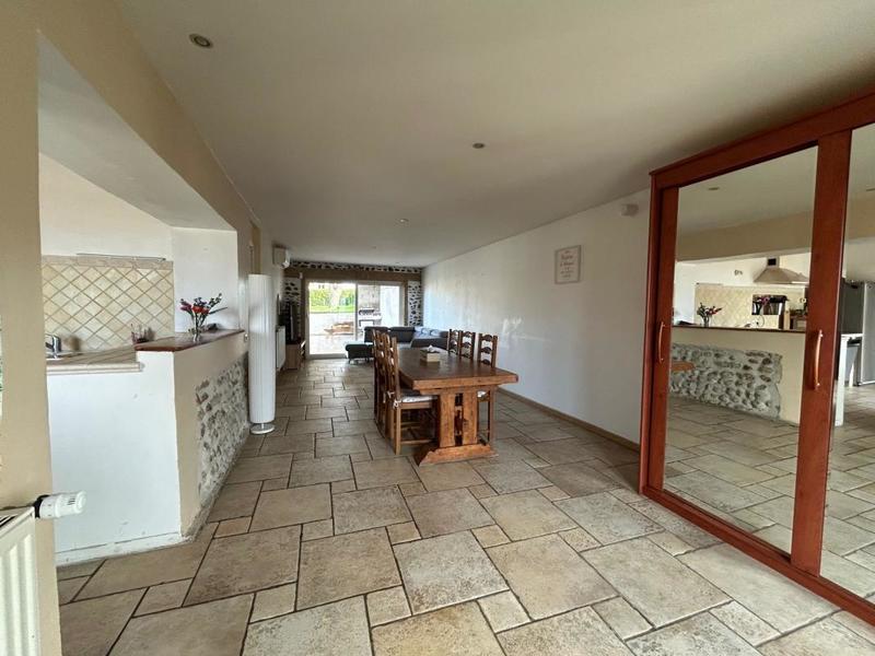 Maison - 105 m² - 4 pièces