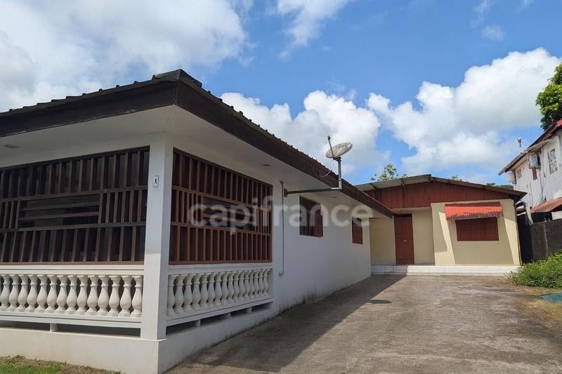 Appartement - 647 m² - 23 pièces